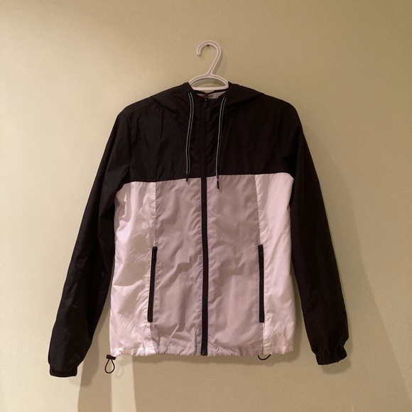 garage windbreaker